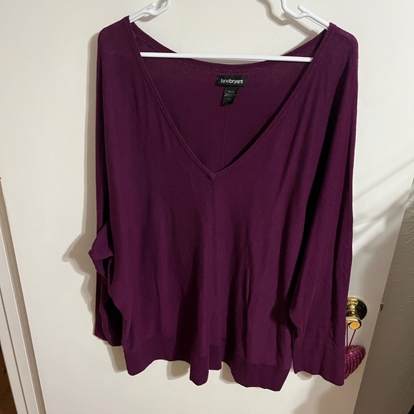 💜 22/24 Lane Bryant Women's Dark Plum Purple V-Neck Top - Picture 6 of 7